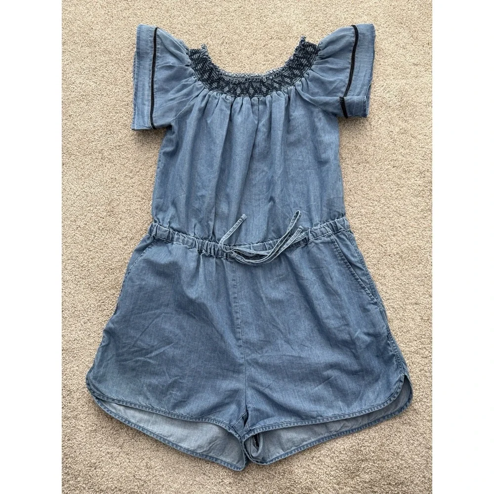 Love Tree Romper Womens Large Blue Chambray Smocked Off Shoulder Flutter Sleeve